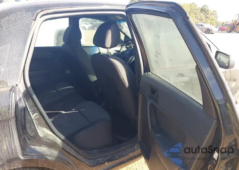 2010 Ford Focus Se z USA, uszkodzony, nr VIN 1FAHP3FNXAW268979